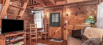 Crooked Creek - Rustic Cabin