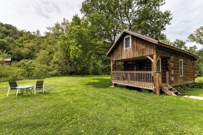 Exterior - Crooked Creek - Rustic Cabin (Boscobel)