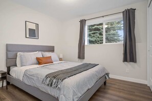 4 bedrooms, iron/ironing board, travel cot, WiFi