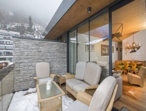 House | Balcony