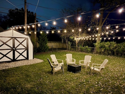 Updated Home with Fenced Backyard, sleeps 10