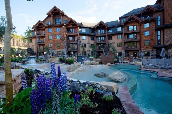 Pool - Cozy 1-bedroom suite of condo, Breckenridge-Peak 7, Ski in-Ski Out,2/2 - 9, 2025 (Breckenridge)