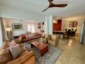 Smart TV, fireplace, stereo