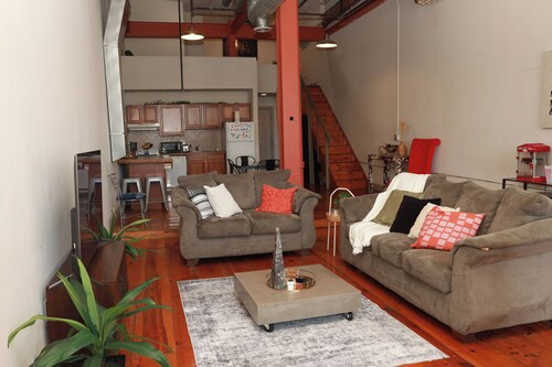 Industrial Loft In Detroit's Corktown with AC + Free Parking