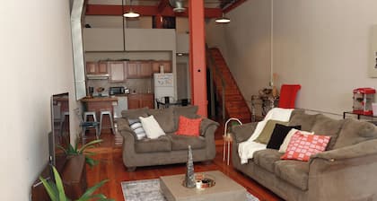 Industrial Loft In Detroit's Corktown with AC + Free Parking