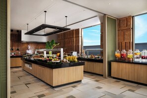 Petit déjeuner buffet (1475 INR par personne)