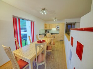 House | Dining - Holiday Home in Konigsleiten With Swimming Pool (Wald im Pinzgau)