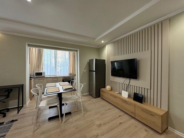 Interior - tesa apartment in charming Tiranë with WiFi, AC (Tiranë)