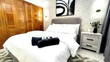 Coffres-forts dans les chambres, ameublement personnalisé, bureau