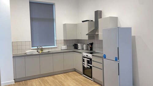 Spacious apartment with WiFi in Barking