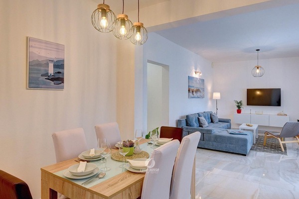 Apartment | Dining