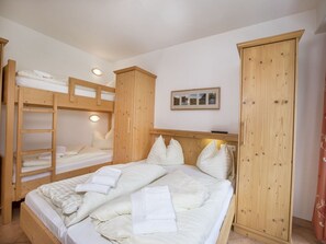 Casa | 3 quartos, roupa de cama