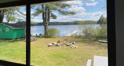 Lakefront Salmon Cottage