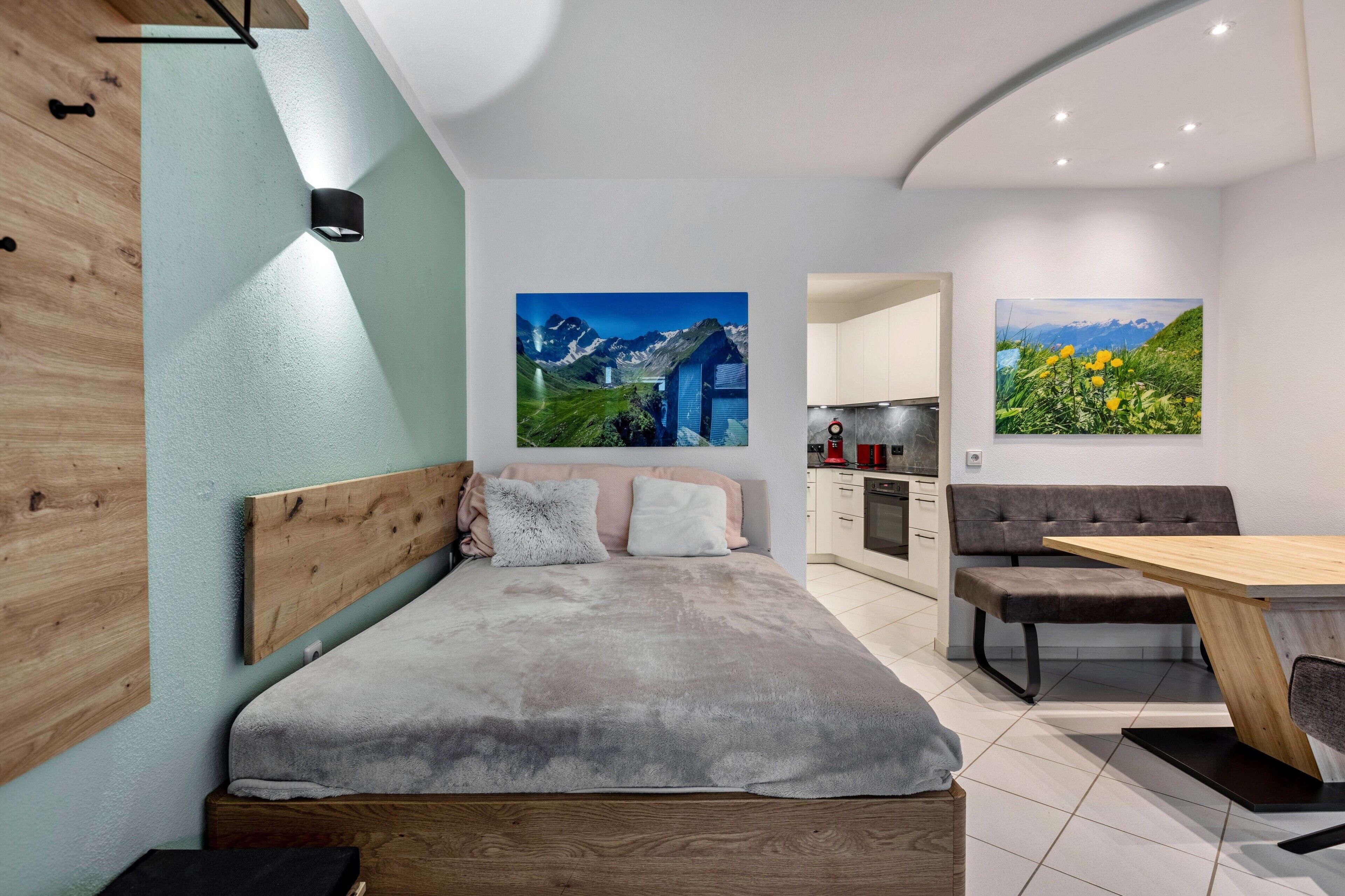 1 bedroom, desk, free WiFi, bed sheets