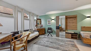 1 habitación, escritorio, wifi gratis y ropa de cama