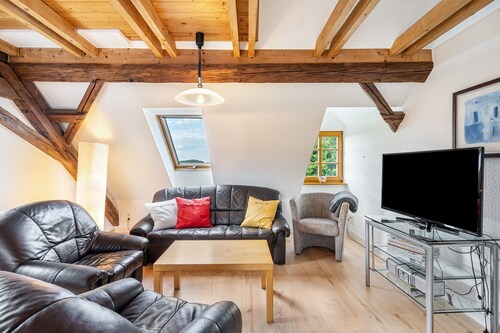 Apartment 'Gutshof Lesch - Ferienwohnung 1' with Private Garden and Wi-Fi