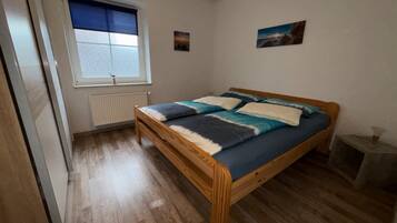 2 soverom, strykejern/-brett og wi-fi (inkludert)