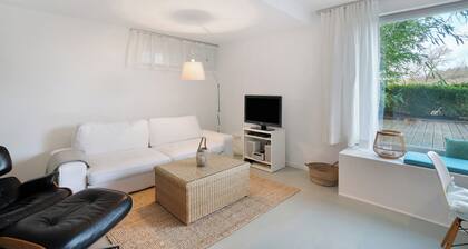 Ferienwohnung 'Modernes Ammersee' mit privater Terrasse, privatem Garten und Wi-Fi