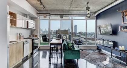 Boutique Downtown Retreat with Skyline Views, Fireplace & Heated Parking