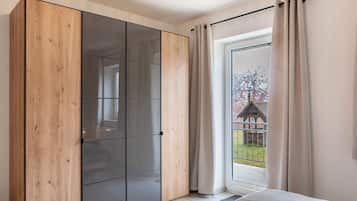1 bedroom, iron/ironing board, free WiFi, bed sheets