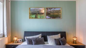 1 slaapkamer, een strijkplank/strijkijzer, gratis wifi, beddengoed