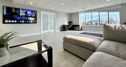 Executive Condo. 3BR, King Bed w/ Ensuite