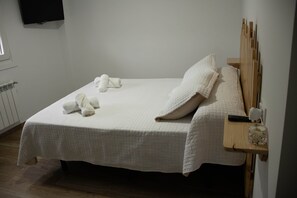 3 bedrooms, iron/ironing board, free WiFi, bed sheets - House Mirador al atlántico, Razo (Carballo)