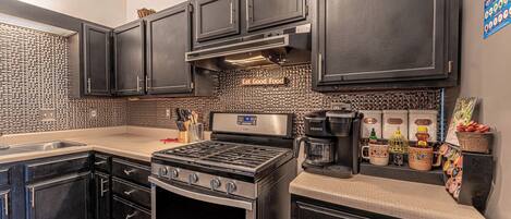 Oven, stovetop, dishwasher