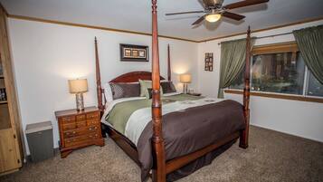 Apartment, Multiple Beds, Patio, Mountain View | 3 bedrooms, individually decorated, individually furnished