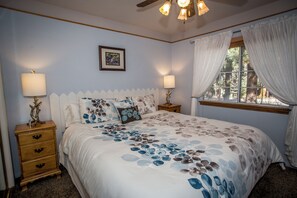 Apartment, Multiple Beds, Patio, Mountain View | 3 bedrooms, individually decorated, individually furnished - Majestic Pines (Big Bear Lake)