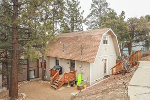 Exterior - Maple Hill Lodge (Big Bear City)