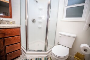 Cabin, Multiple Beds, Patio, Mountain View | Bathroom | Towels, toilet paper - Mountain Air (Big Bear Lake)