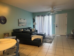 Smart TV - Chasing Mermaids: Family-Friendly Oasis in PCB (Panama City)