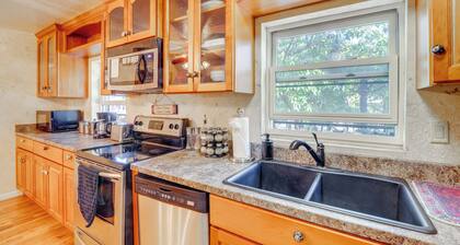 1 Mi to Red Rock Canyon: Old Downtown Loft