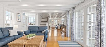 Malabar: 407-CB  Chatham Charm, Walk to Beach and Town