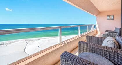 CBC 1-15B - Gulf Front, private balcony, pool, hot tub, gym, pickelball!