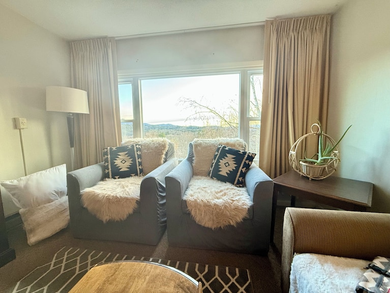 Cozy 2-bedroom Condo With Wifi, Pool, Fitness Room In Charming Stowe - Stowe, VT