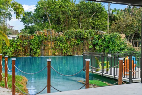 Lakes of Dreams Miami- Farmhouse with private lagoon.The Perfect Place