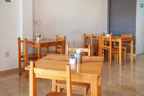 Restaurant - Hotel del profe (Santa María Huatulco)