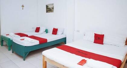 RedDoorz @ St Anthony Beach Resort