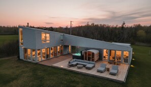 Exterior - Elegant Oceanfront Escape - hot Tub & Sauna - Private (Merigomish)