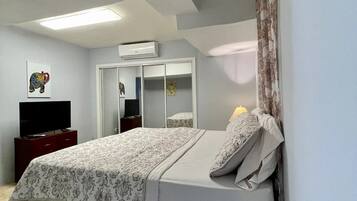 1 bedroom, iron/ironing board, free WiFi, bed sheets
