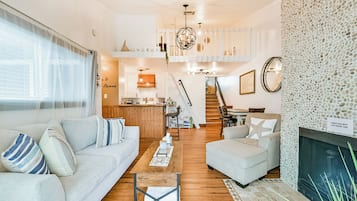 Télévision, cheminée