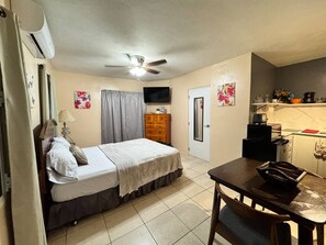 1 makuuhuone, silitysrauta/-lauta, ilmainen Wi-Fi, vuodevaatteet