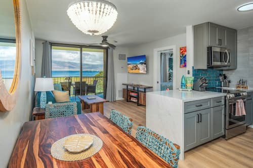 Luxury Condo, Balcony, Ocean View | Living area