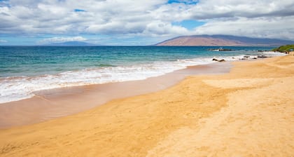 Kamaole Sands Condos Close to Beach with Parking