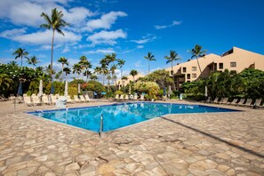 Outdoor pool, a heated pool, open 8:00 AM to 9:00 PM, sun loungers - Kamaole Sands Condos Close to Beach with Parking (Kihei)