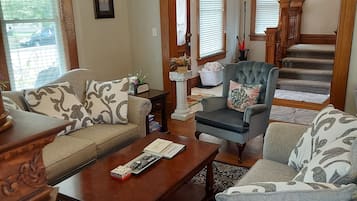 Smart TV, fireplace, video games, computer monitors