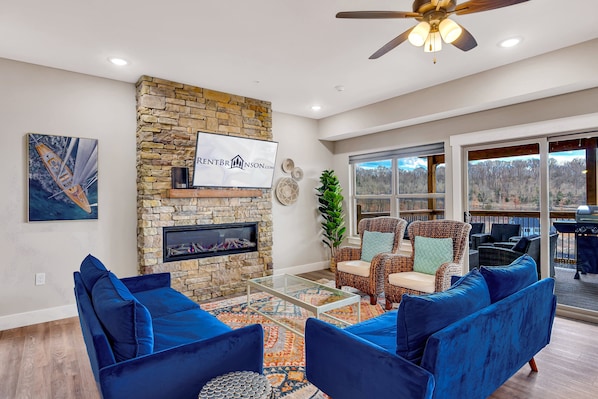 Smart TV, chimenea