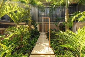 Salas de tratamiento para parejas, tina de hidromasaje y baño de vapor 